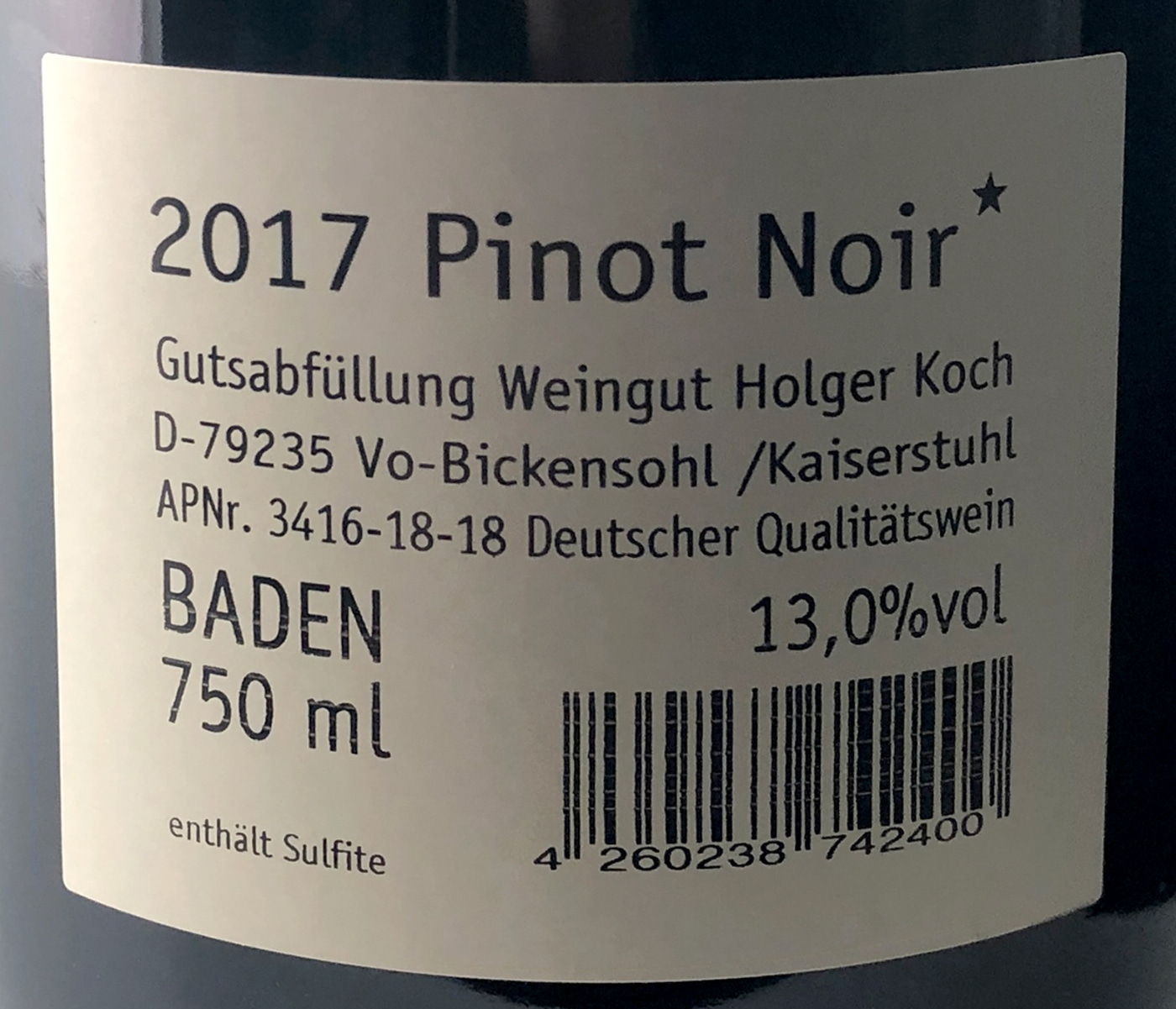 Etikett einer Weinflasche mit der Aufschrift Pinot Noir, 2017, 13,0%vol, Baden, 750 ml.