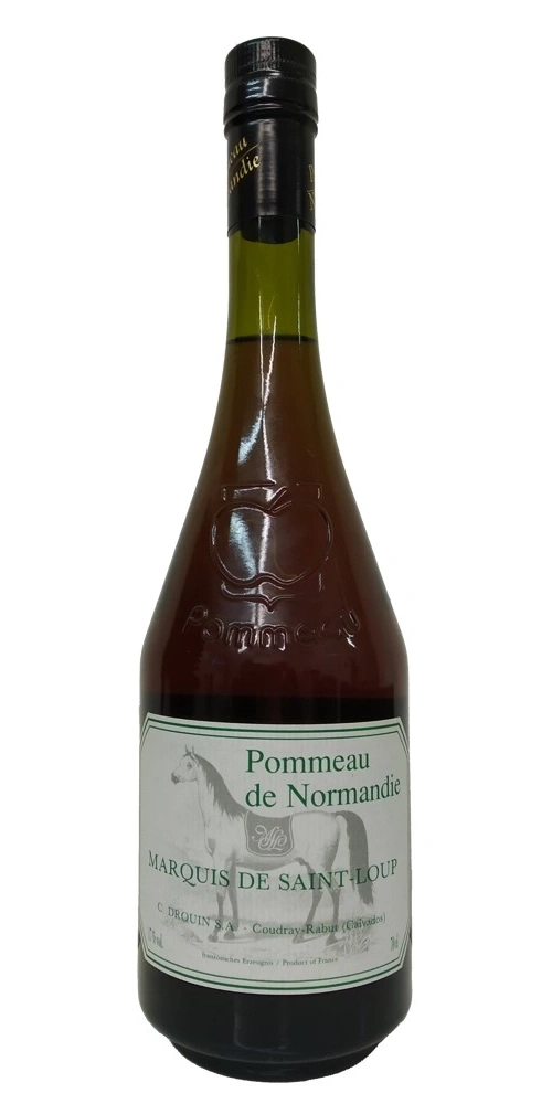 Eine Flasche Pommeau de Normandie "Marquis de Saint-Loup"