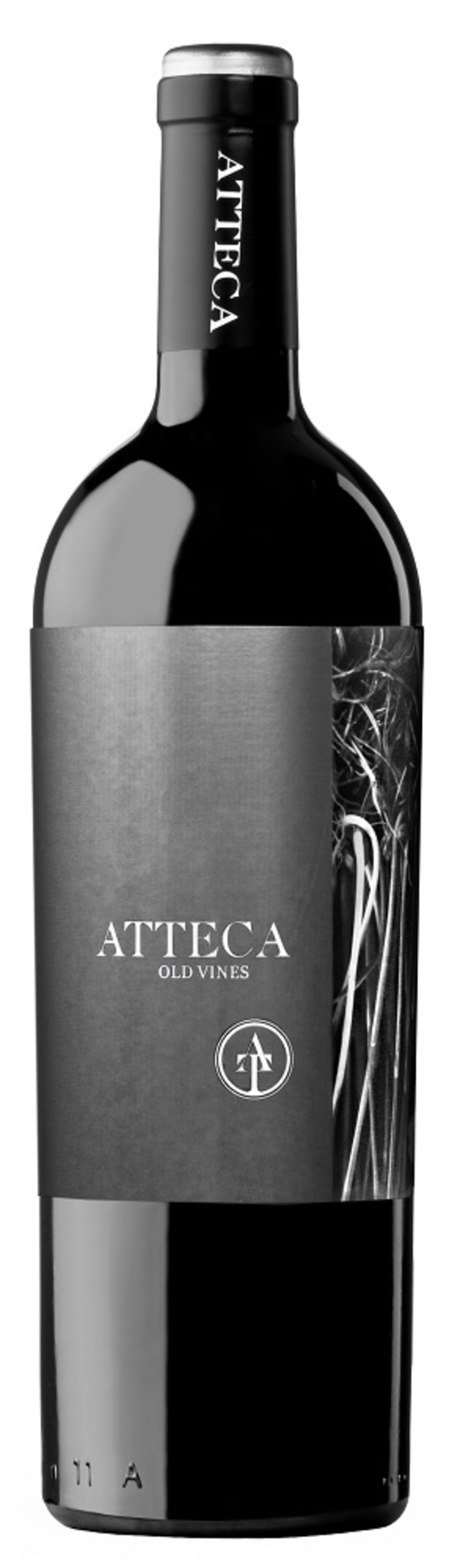 Wein-Flasche, schwarz, Etikett mit "Atteca Old Vines" und Logo, Detailaufnahme