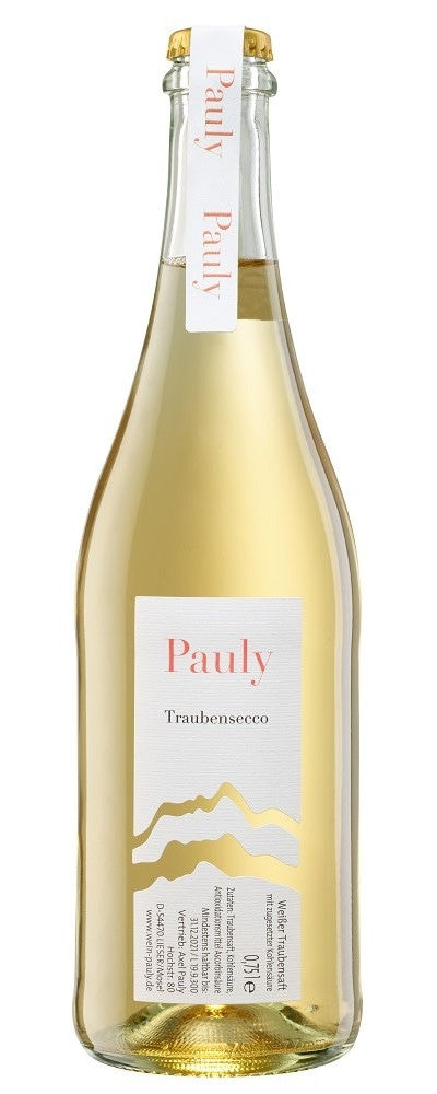 Weinflasche mit Etikett 'Pauly Traubensecco' und goldener Kapsel