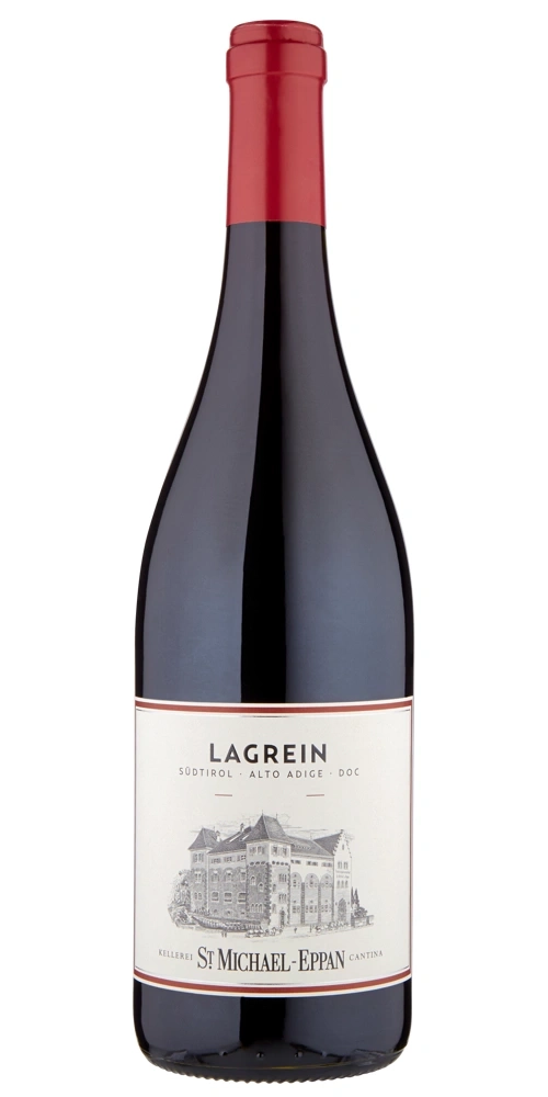 Eine Flasche Lagrein Wein von St. Michael-Eppan, Rotwein aus Südtirol, Alto Adige DOC.