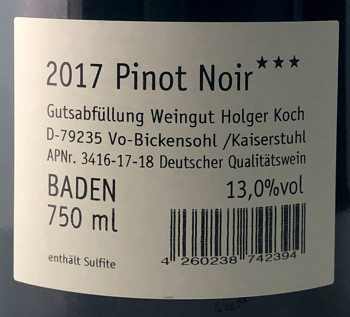 Etikett einer Weinflasche mit der Aufschrift Pinot Noir, 2017, 13,0%vol, Baden, 750 ml.
