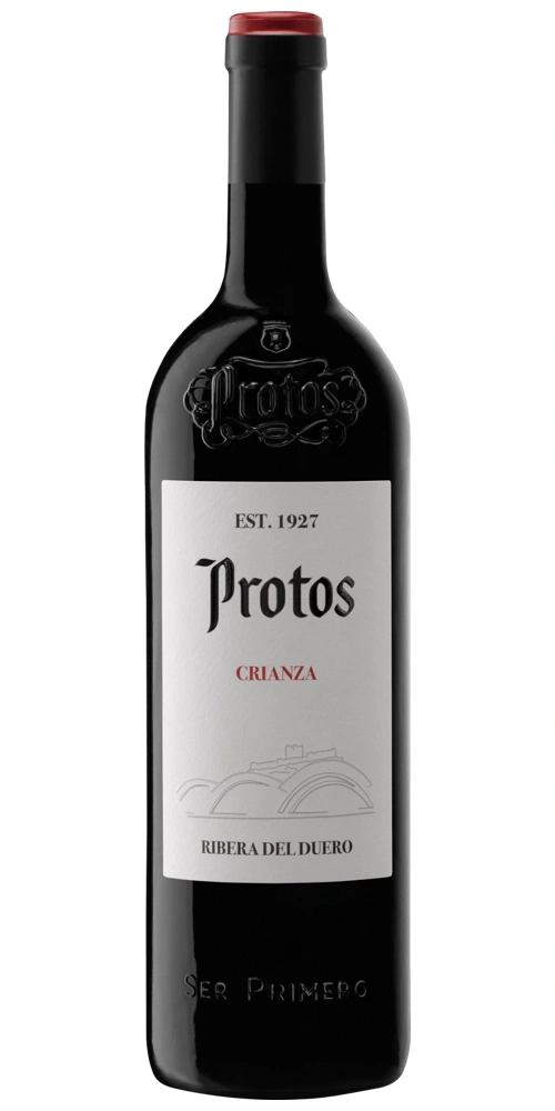 Eine Flasche Rotwein der Marke Protos Crianza aus Ribera del Duero