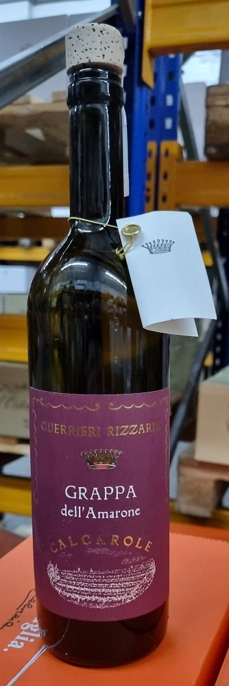 Flasche Grappa dell'Amarone von Guerrieri Rizzardi, Calcarole, Korken, Etikett, Wein