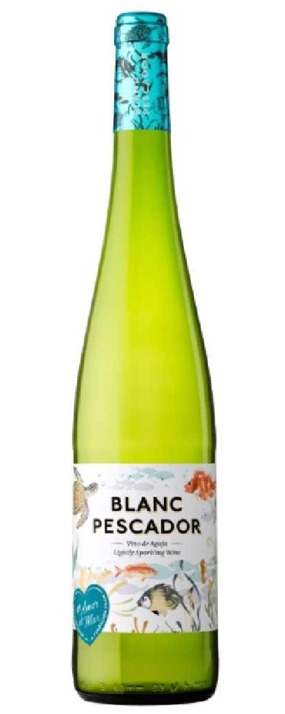 Eine Flasche Blanc Pescador Wein mit Meeresmotiven auf dem Etikett.