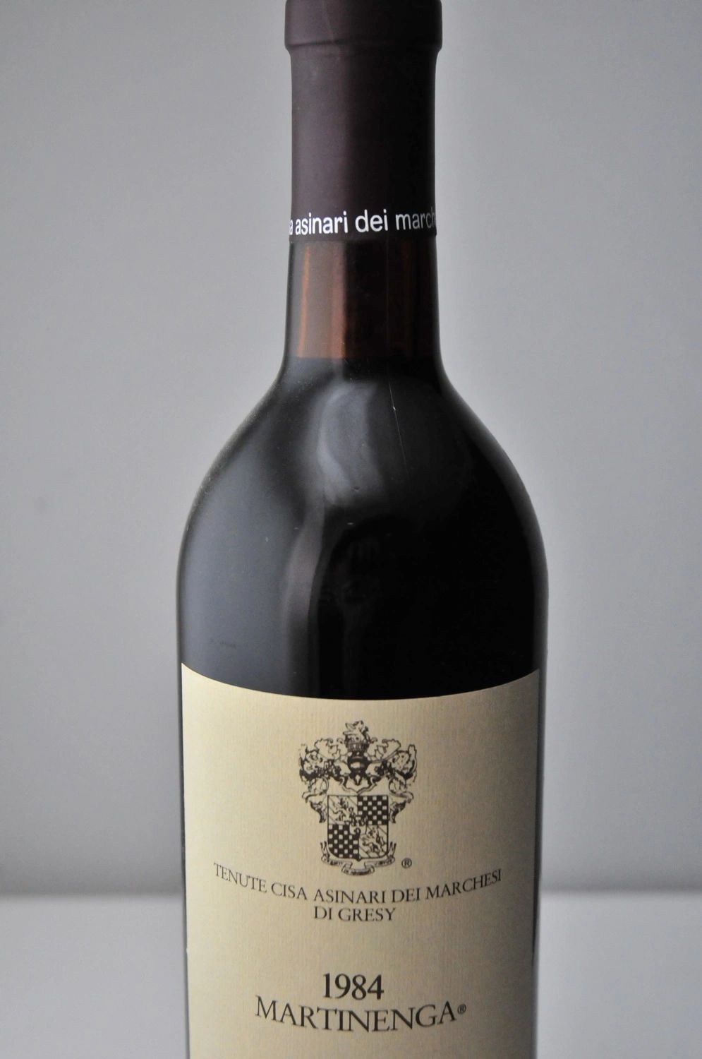 Wein-Flasche mit Etikett, Jahrgang 1984, Martinenga, Tenute Cisa Asinari dei Marchesi di Gresy