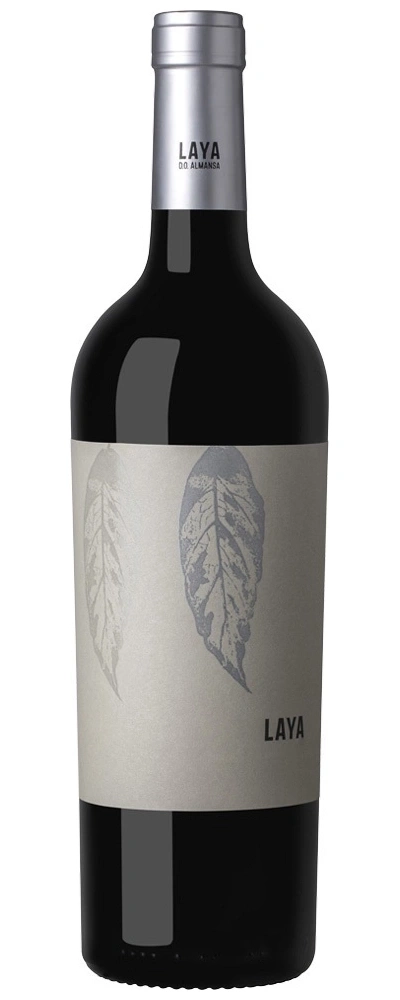 Wein-Flasche mit Etikett, das zwei Blätter und den Namen Laya zeigt.