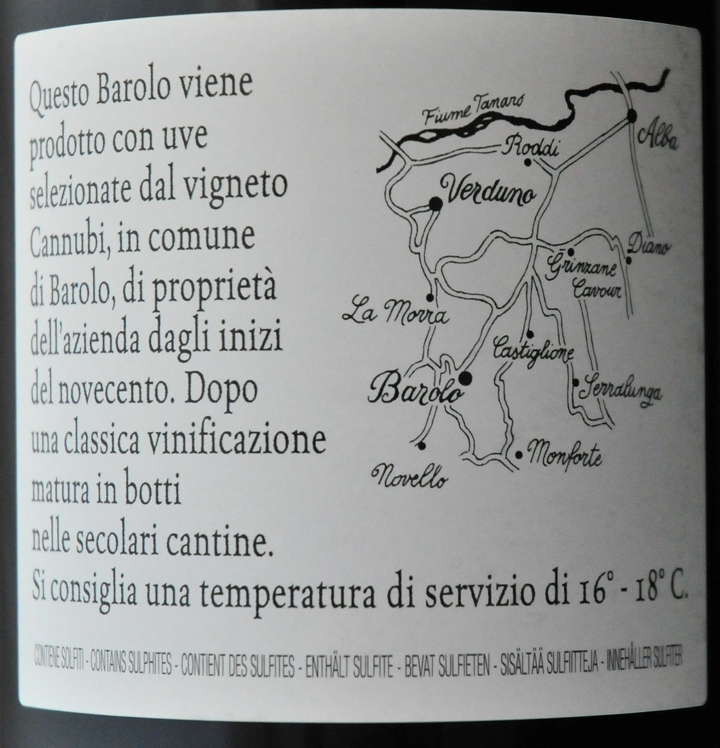 Barolo-Weinlabel mit Karte der Region, Text über Weinbereitung und Serviertemperatur.