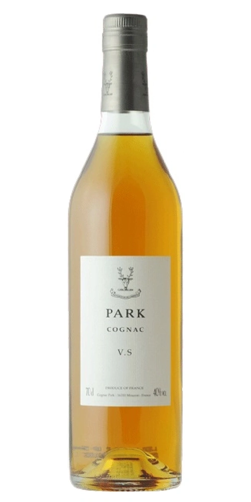 Eine Flasche Park Cognac V.S. mit einem weißen Etikett